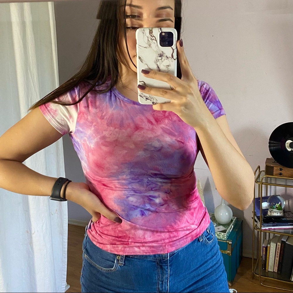 tye dye fitted tee